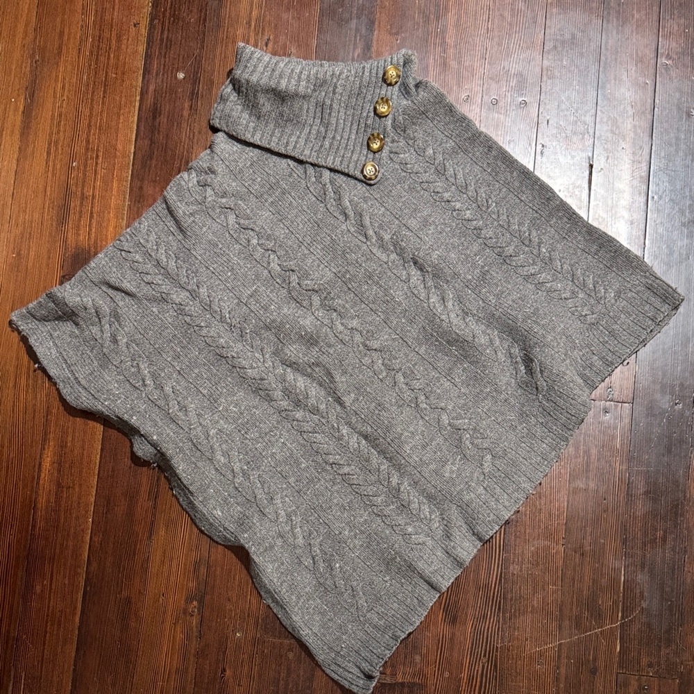 Aqua 100% wool Gray Cable Knit Poncho with Buttons